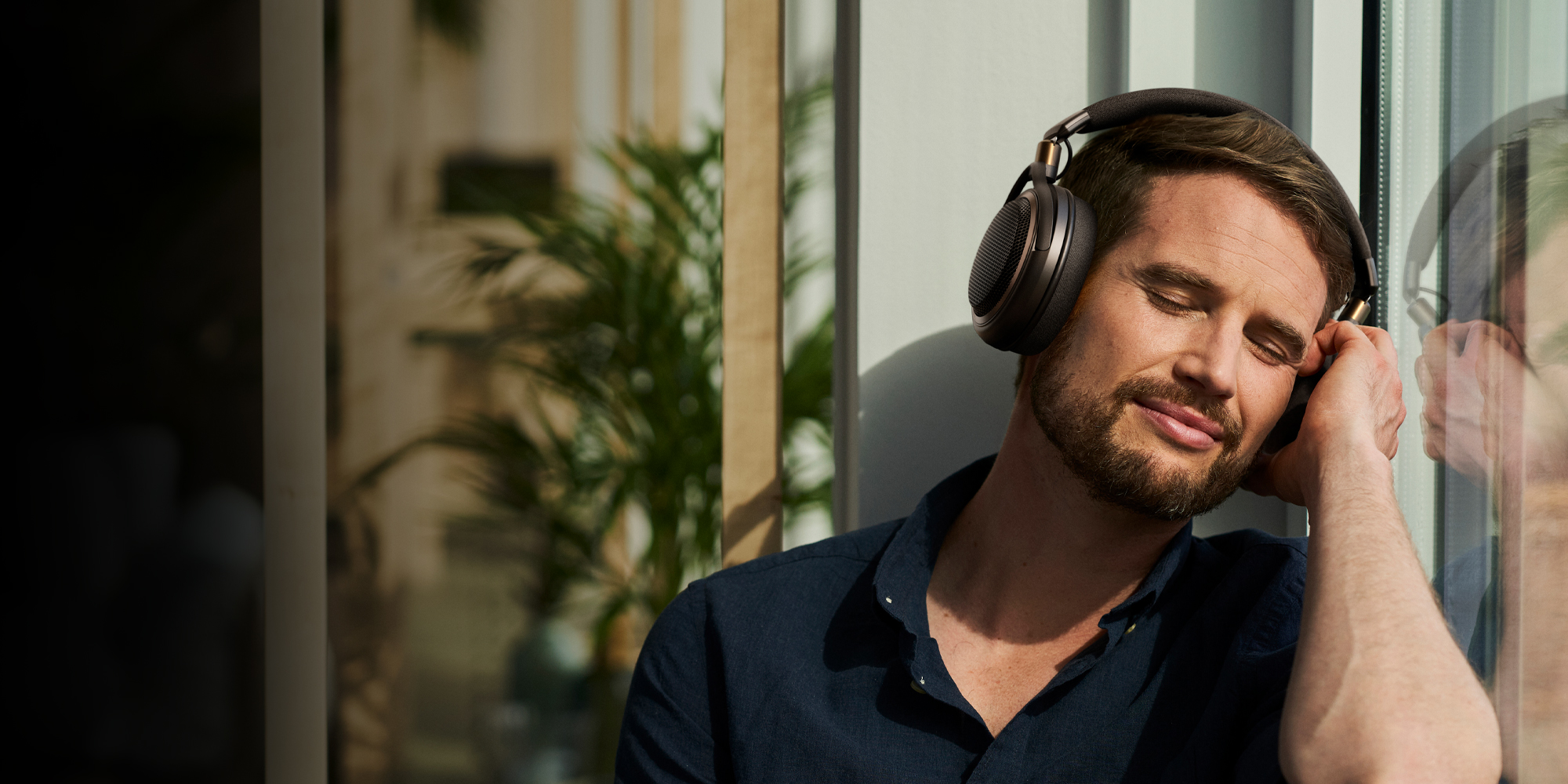 Trải nghiệm đeo thực tế tai nghe open-back Audio-Technica ATH-AL5NC