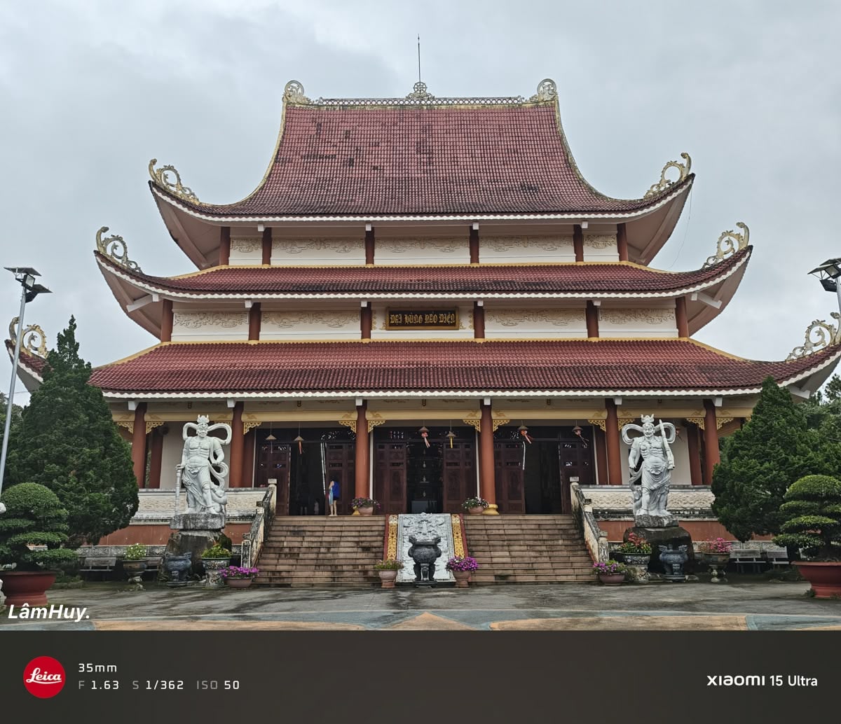 Chùa Khánh Lâm Măng Đen ảnh chụp bằng Xiaomi 15 Ultra