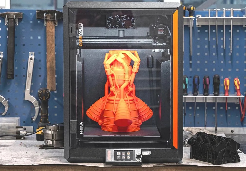 Máy in 3D Prusa CORE One L trong bài đánh giá của Make: