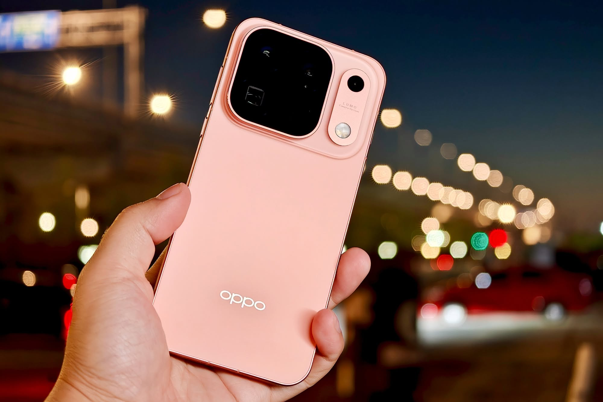Thiết kế mặt lưng OPPO Find X10 Pro Max