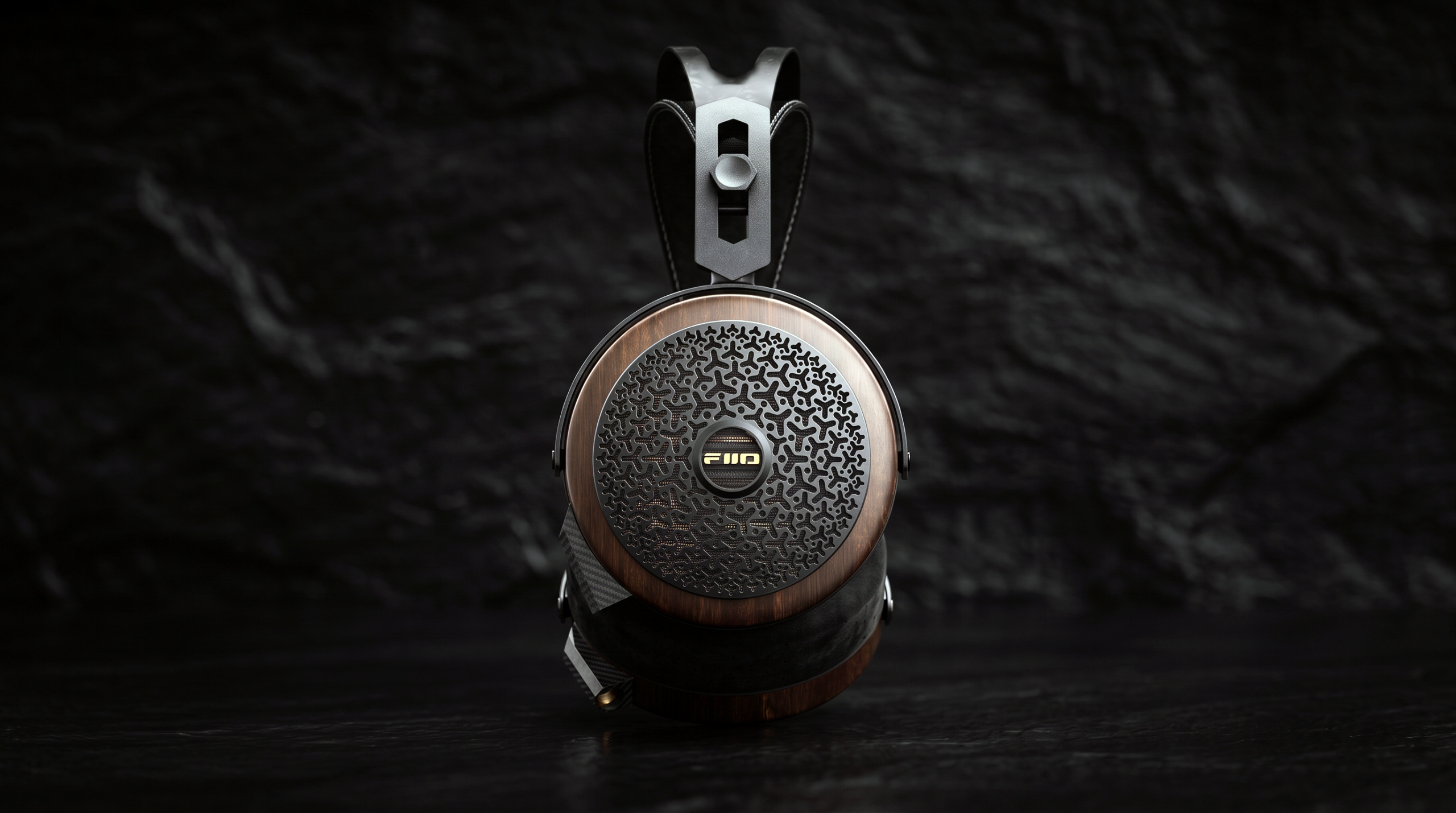 FiiO FT15 với driver planar magnetic