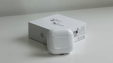 Mở hộp AirPods trong bao bì