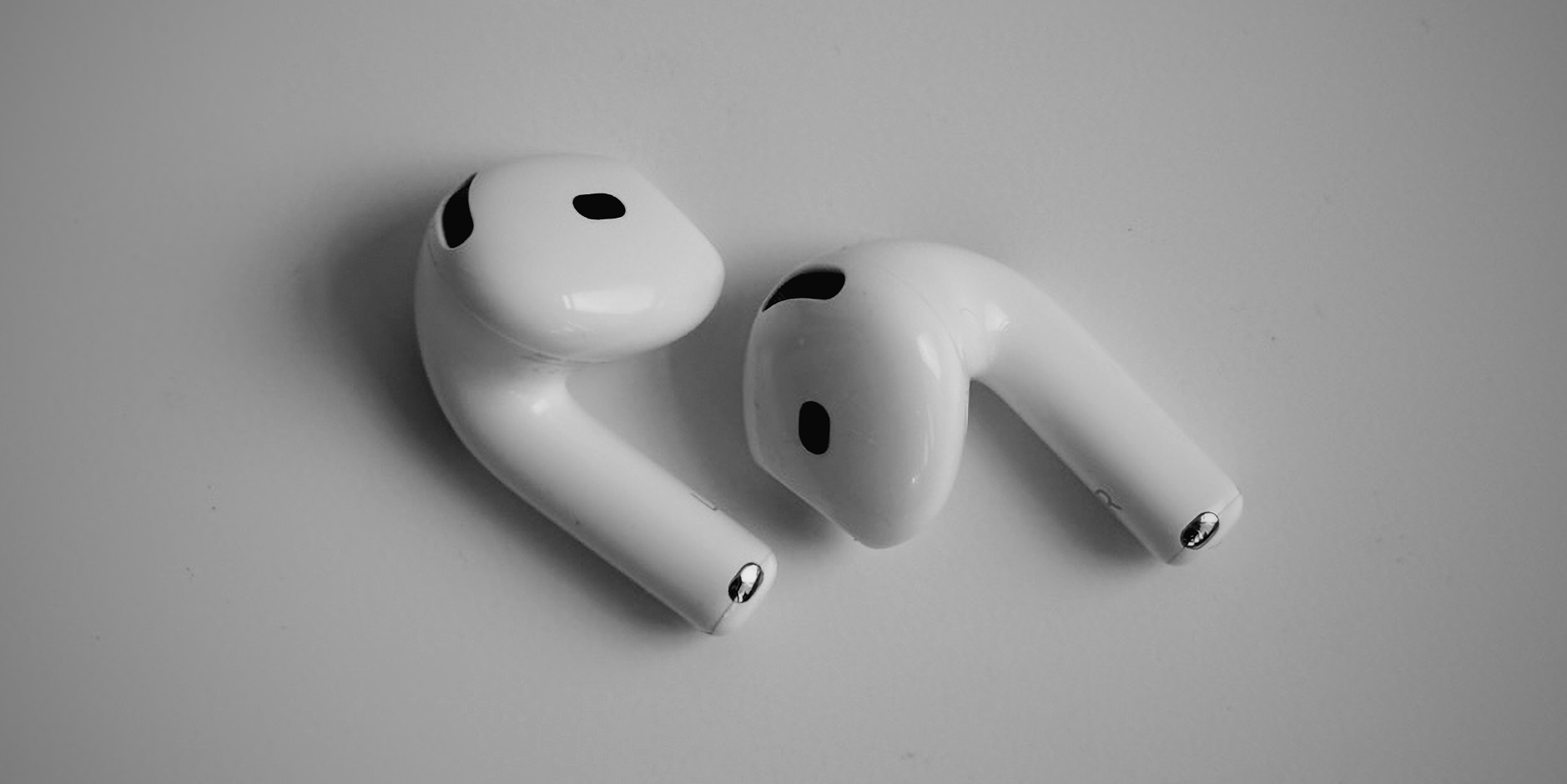 Cận cảnh thân củ tai và cảm biến lực AirPods