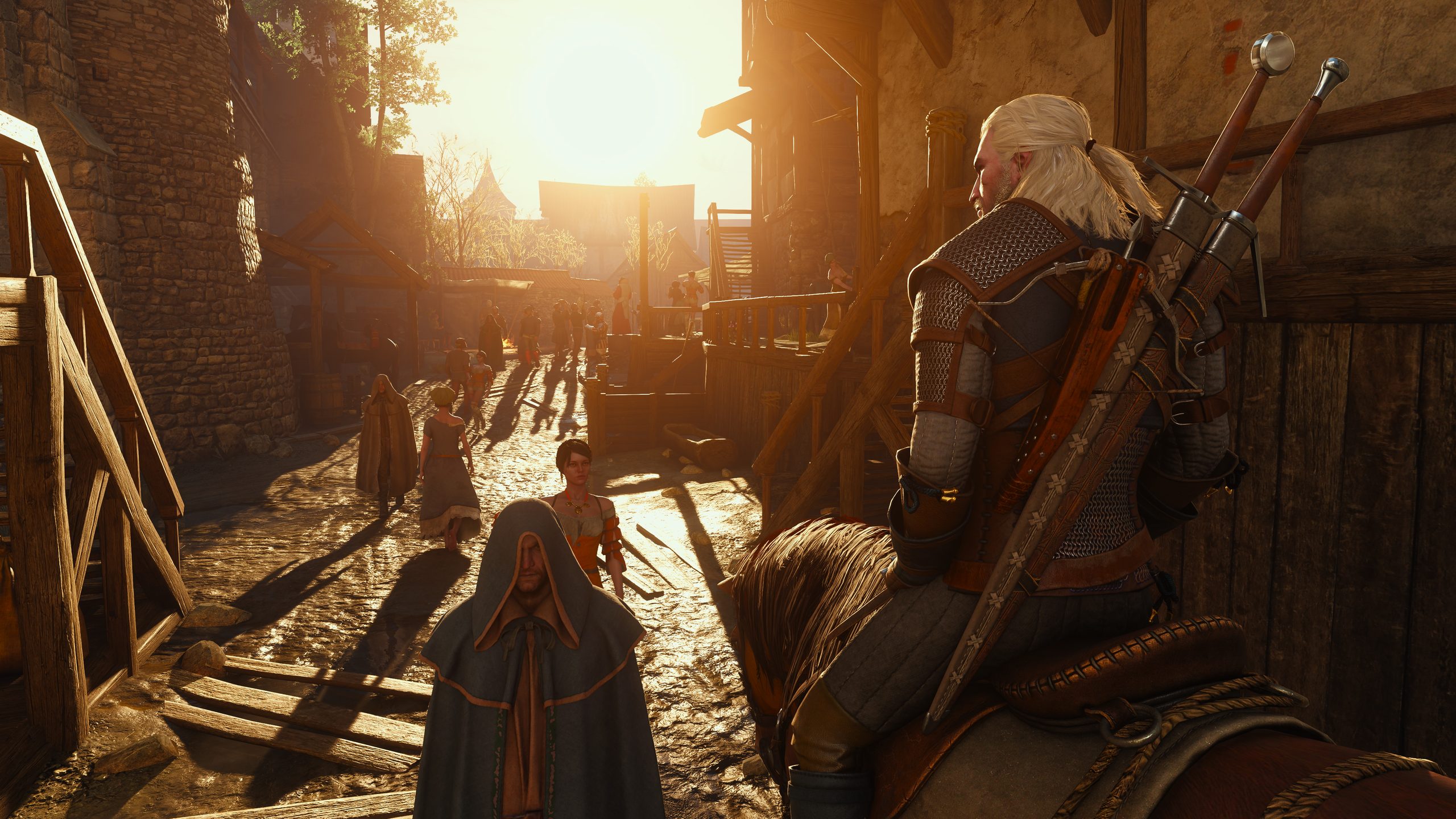 Geralt cưỡi ngựa Roach trên đường phố Novigrad rực nắng trong The Witcher 3: Wild Hunt Remastered.