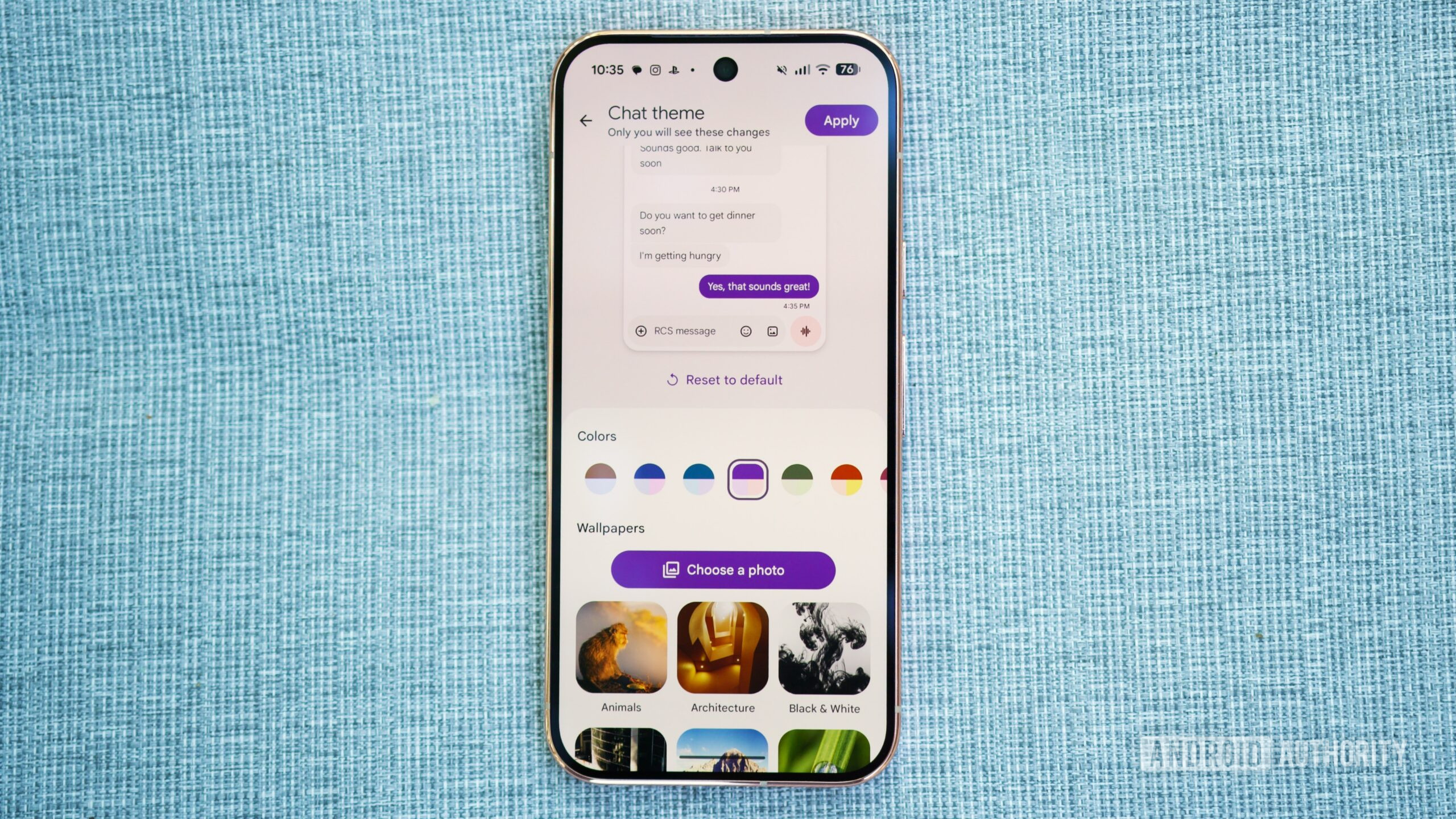 Giao diện tính năng Chat Themes trong ứng dụng Google Messages