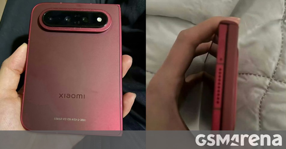 Nguyên mẫu Xiaomi 18 Fold trong ảnh thực tế