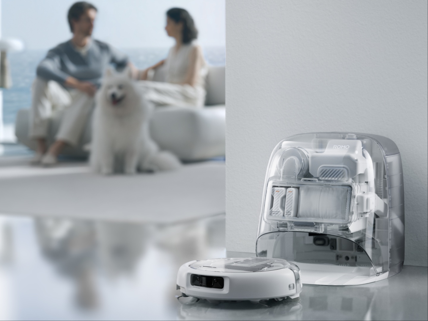 DJI Romo P2 với thiết kế vỏ và trạm sạc trong suốt