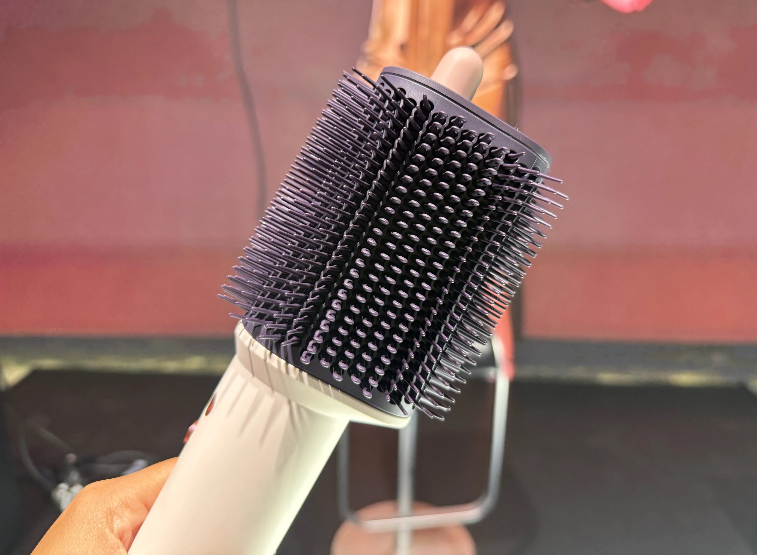 Chi tiết răng lược kép trên Dyson Airsmooth
