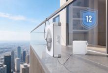 Ecovacs WINBOT W2S PRO OMNI cùng trạm sạc đa năng OMNI Station