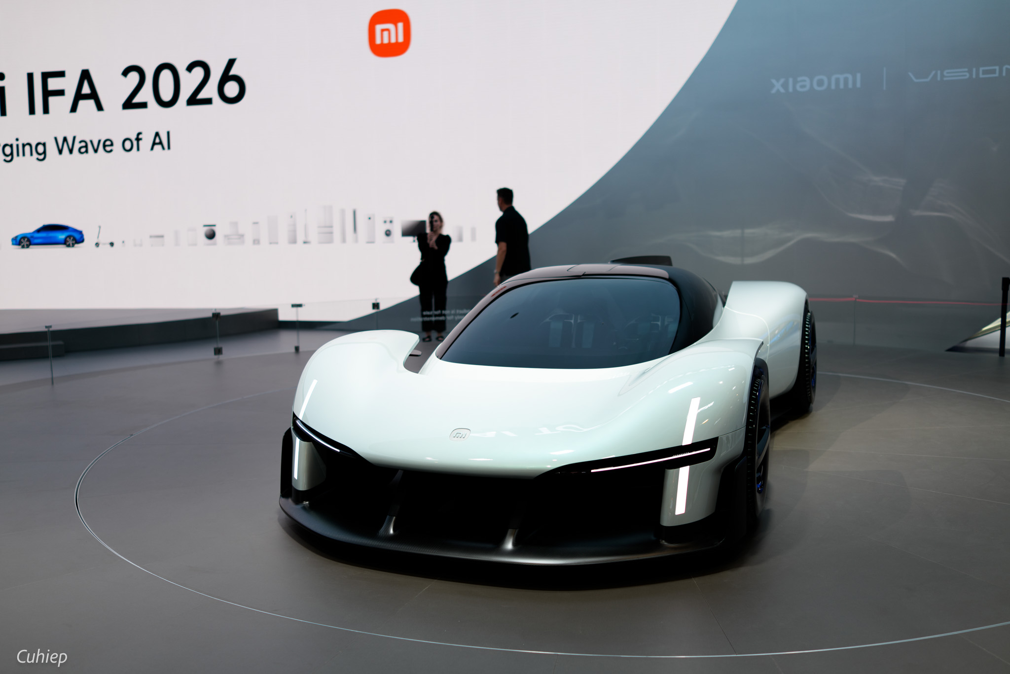 Góc nhìn ngang thân xe Xiaomi Vision Gran Turismo với thiết kế giọt nước