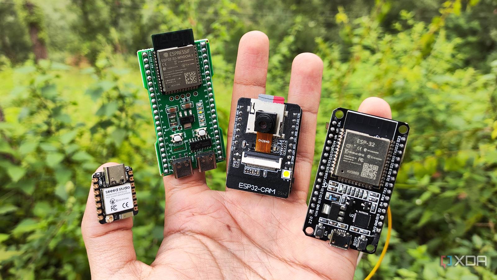 Bo mạch vi điều khiển ESP32 dùng cho các dự án cảm biến nhà thông minh