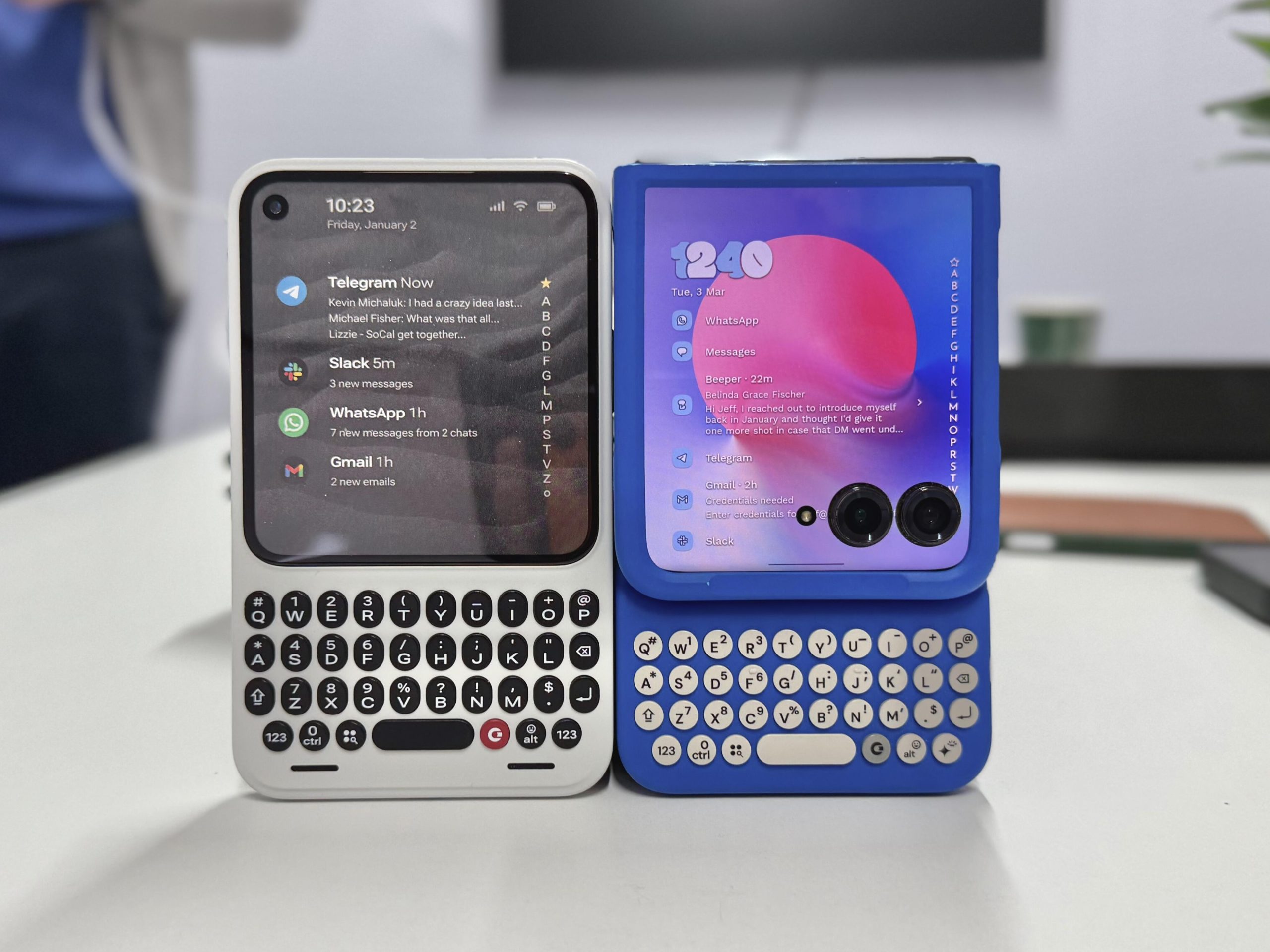 Nguyên mẫu điện thoại Clicks Communicator bàn phím vật lý