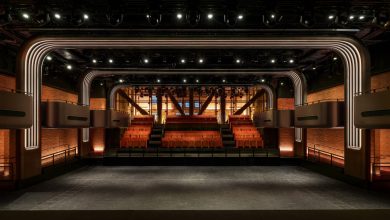 Không gian biểu diễn bên trong Apple Music Hall tại Battersea Power Station.