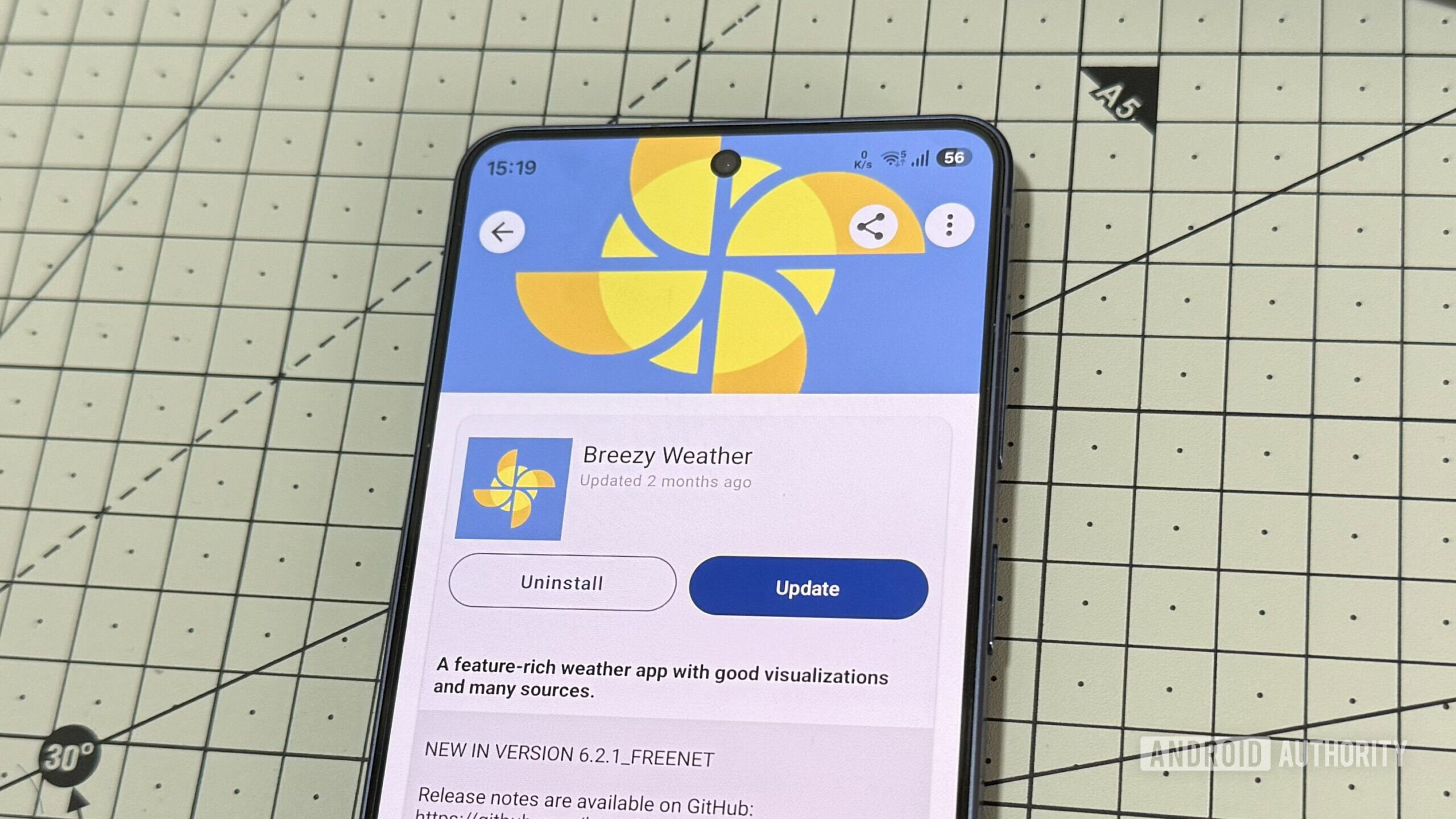 Trang ứng dụng Breezy Weather trên F-Droid hiển thị trên điện thoại Android