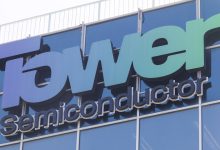 Biển hiệu Tower Semiconductor trên tòa nhà