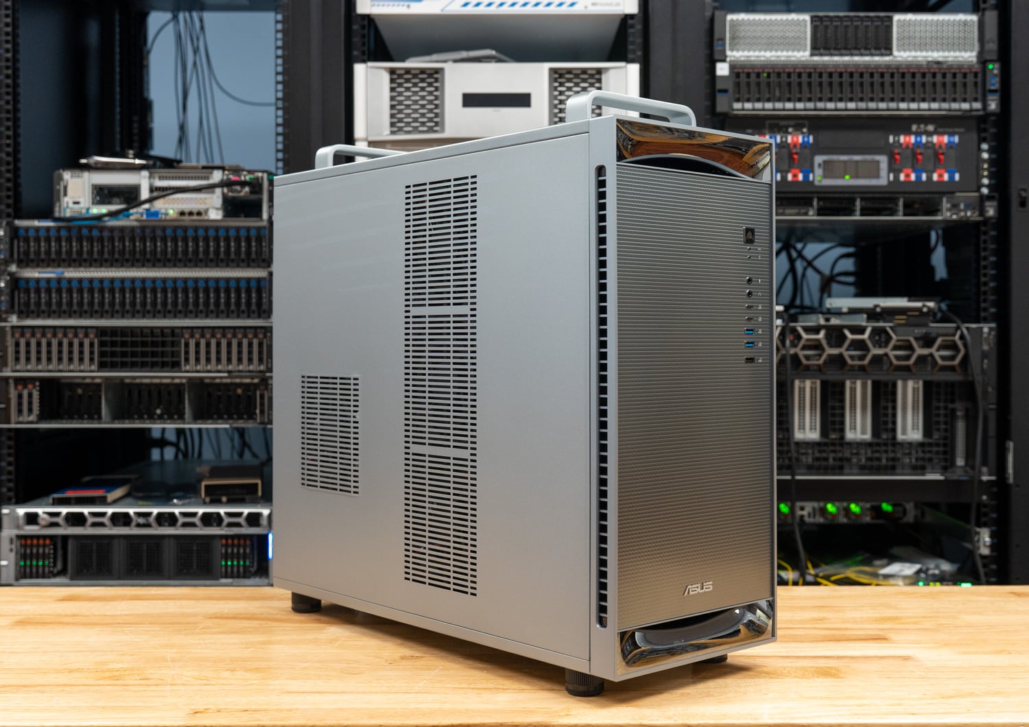 Máy trạm AI ASUS ExpertCenter Pro ET900N G3 đặt đứng