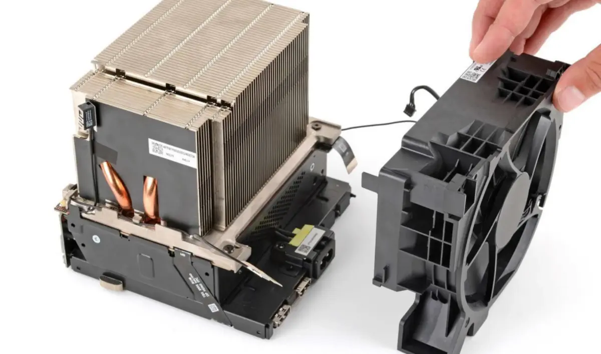 Toàn cảnh các linh kiện tháo rời của Steam Machine 2026 theo hướng dẫn iFixit