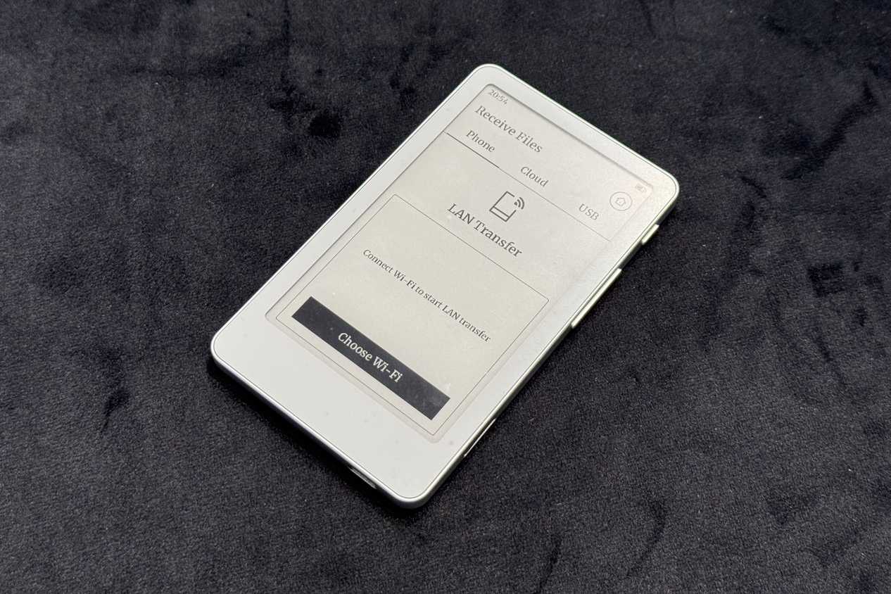 Boox Picco hiển thị trang Receive Files qua Wi-Fi
