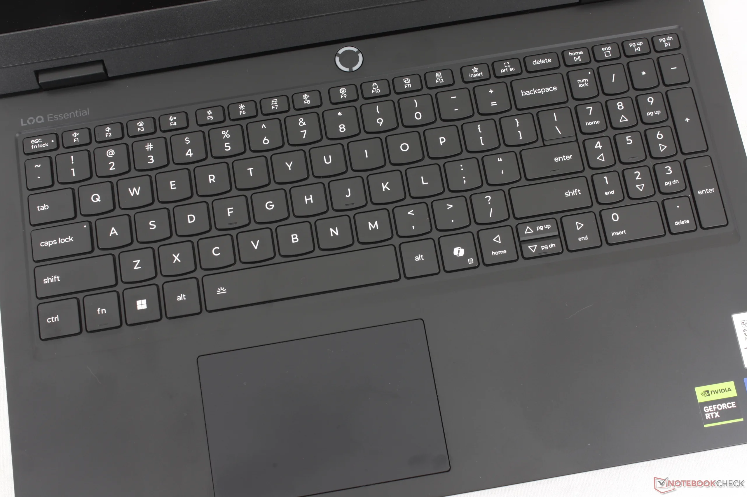 Bàn phím và touchpad Lenovo LOQ Essential 15