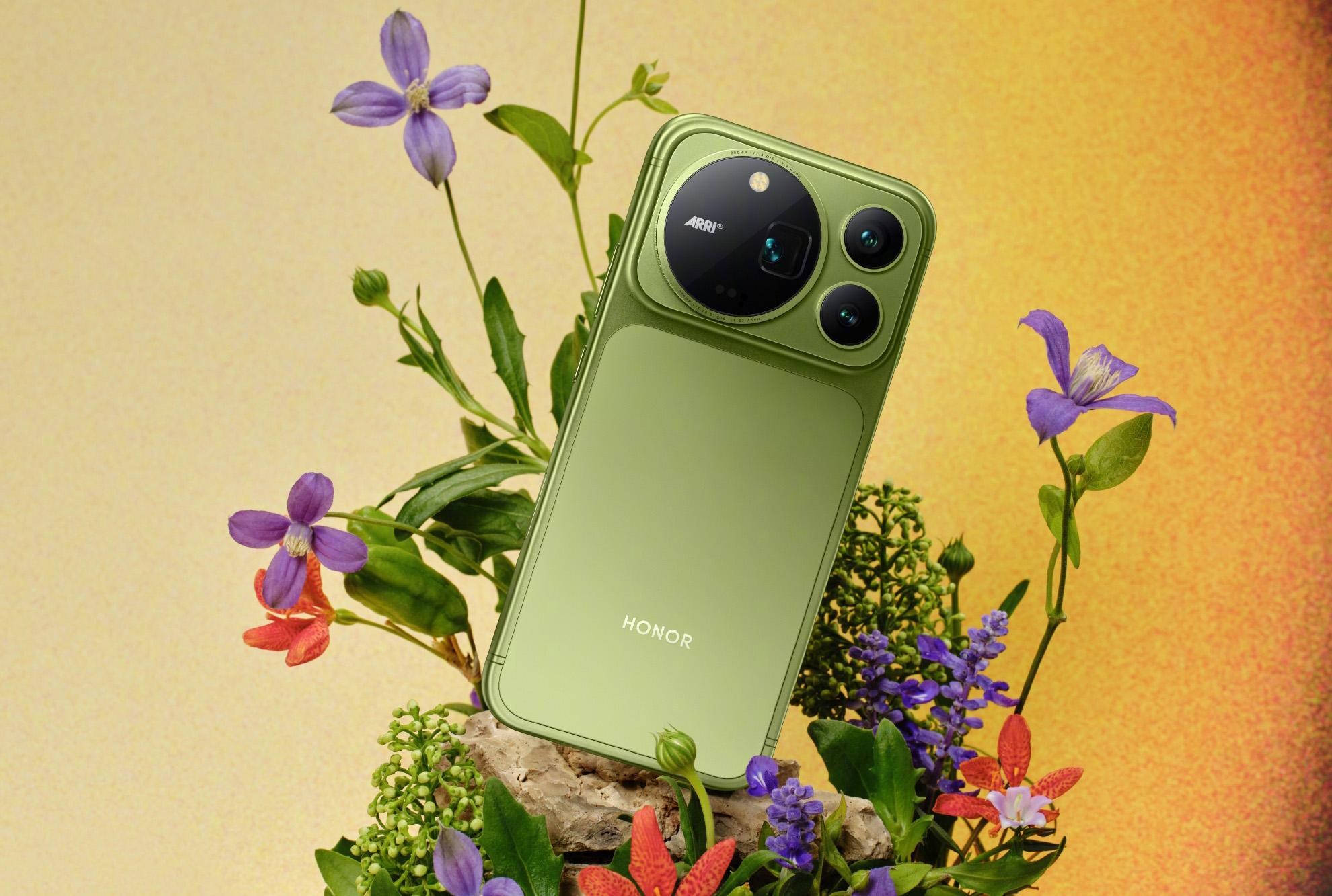 Mặt lưng Honor Magic 9 Pro Max màu xanh trên nền hoa trang trí