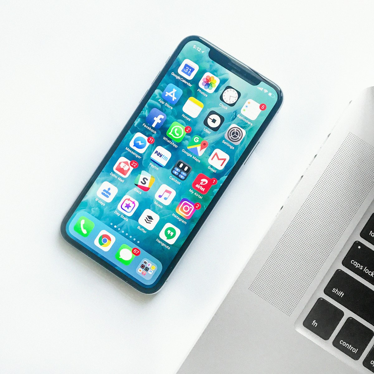 Màn hình và linh kiện smartphone