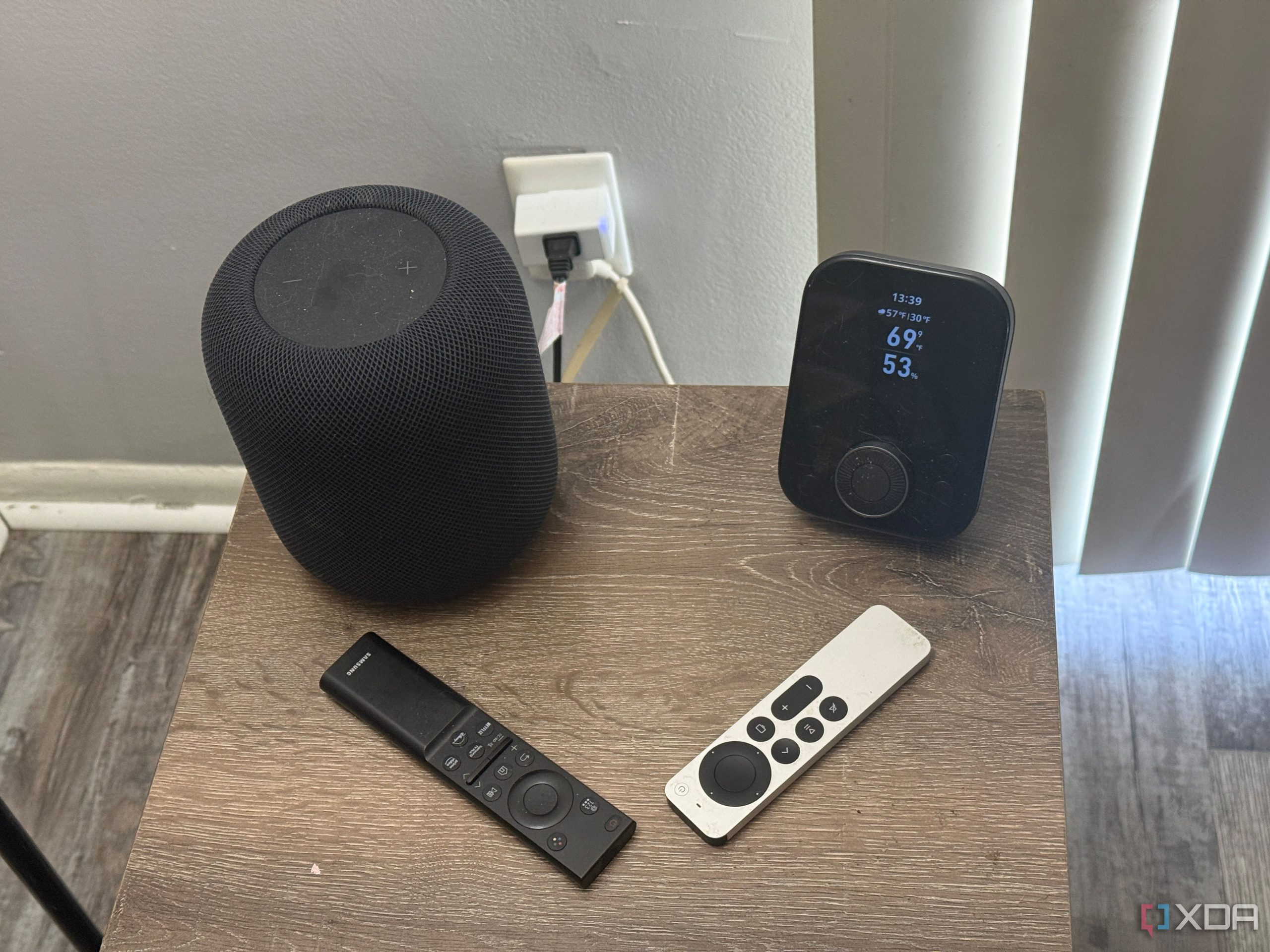 Hub điều khiển nhà thông minh SwitchBot Hub 3
