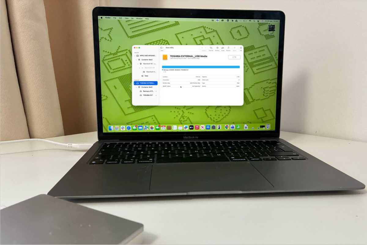 Định dạng USB bằng Disk Utility trên macOS