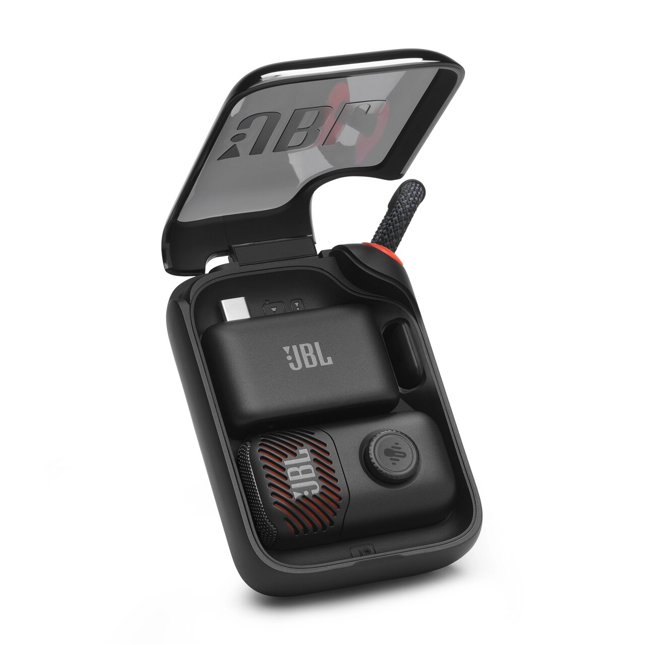 Hộp sạc nhỏ gọn cùng đầu thu dongle AI cắm USB-C và Aux