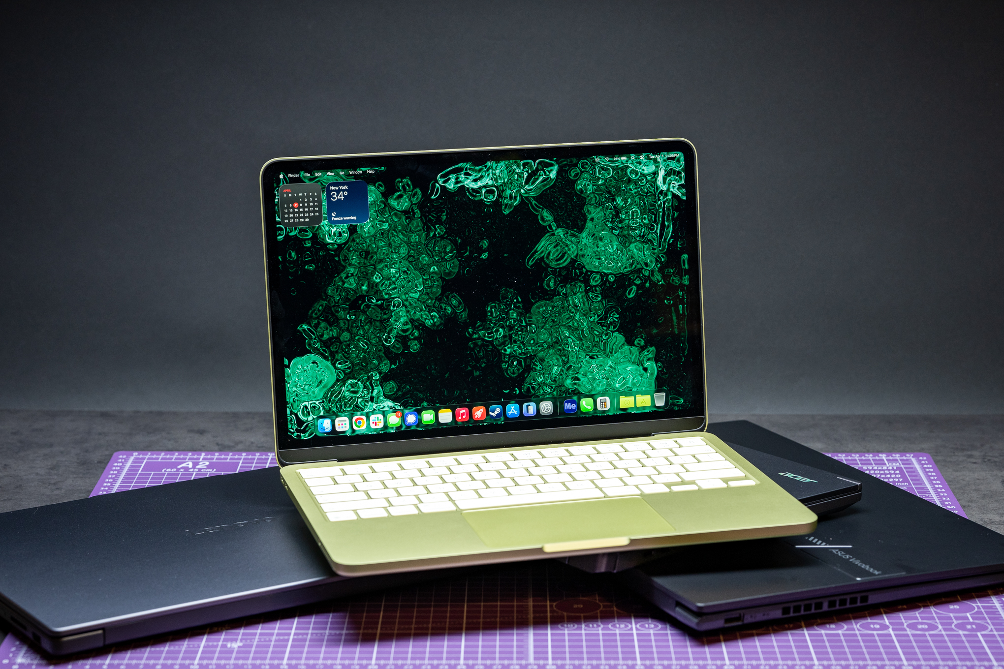 So sánh thời lượng pin giữa các dòng laptop phổ biến