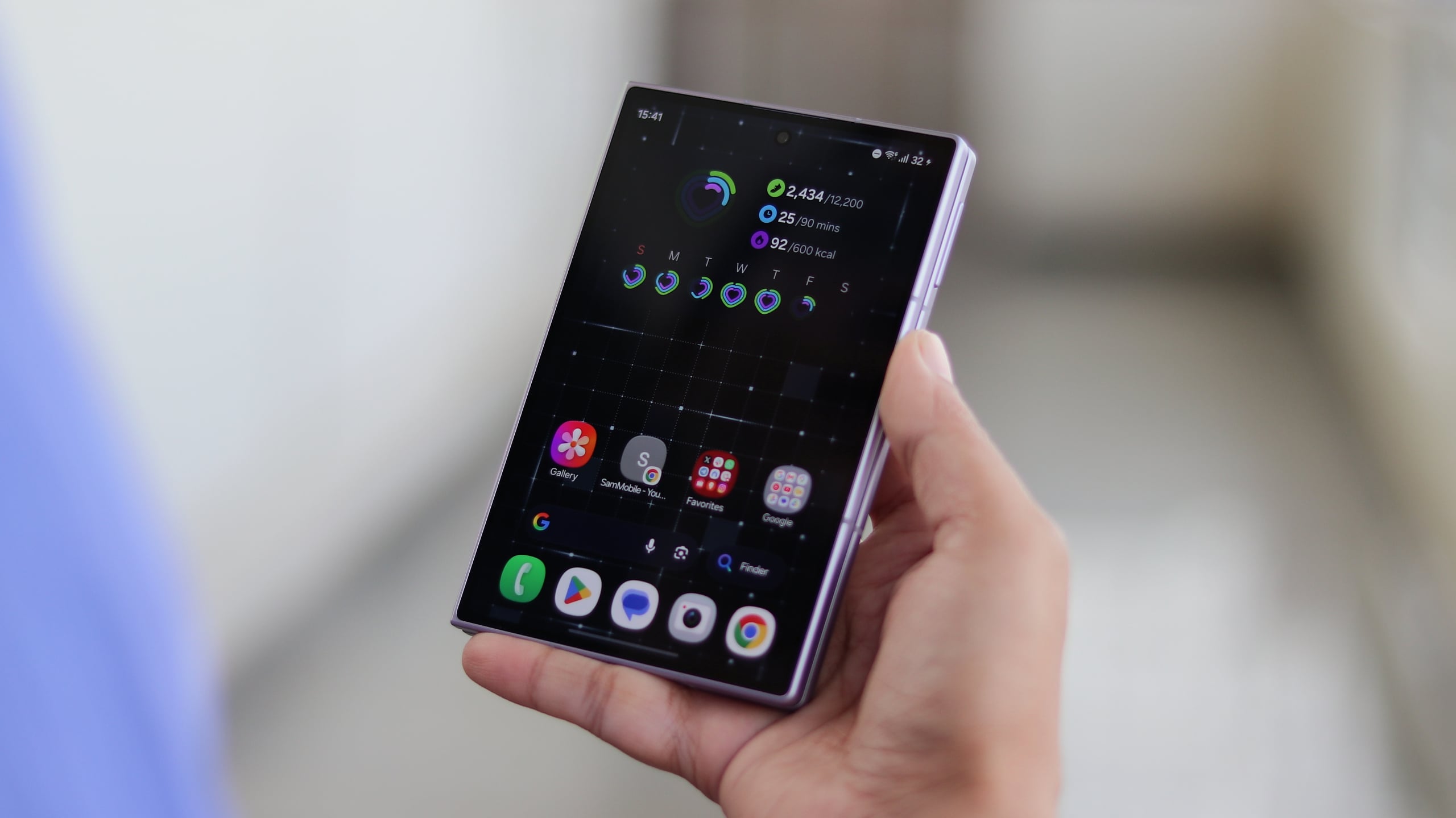 Samsung Galaxy Z Fold 8 mở rộng