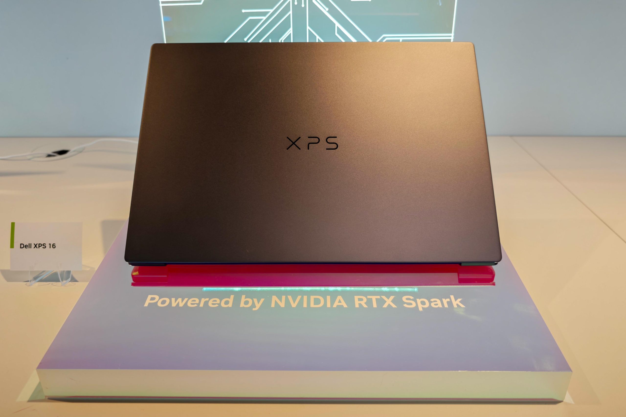 Laptop gaming tiêu tốn điện năng khi xử lý tác vụ nặng
