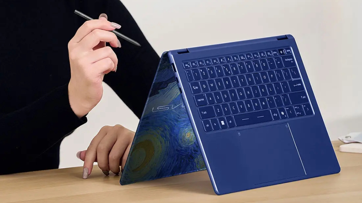 Bàn phím và phím Copilot trên MSI Prestige 14 Flip AI