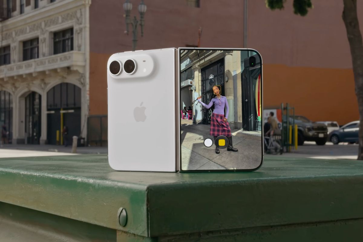 Góc mở màn hình và camera selfie của iPhone Duo