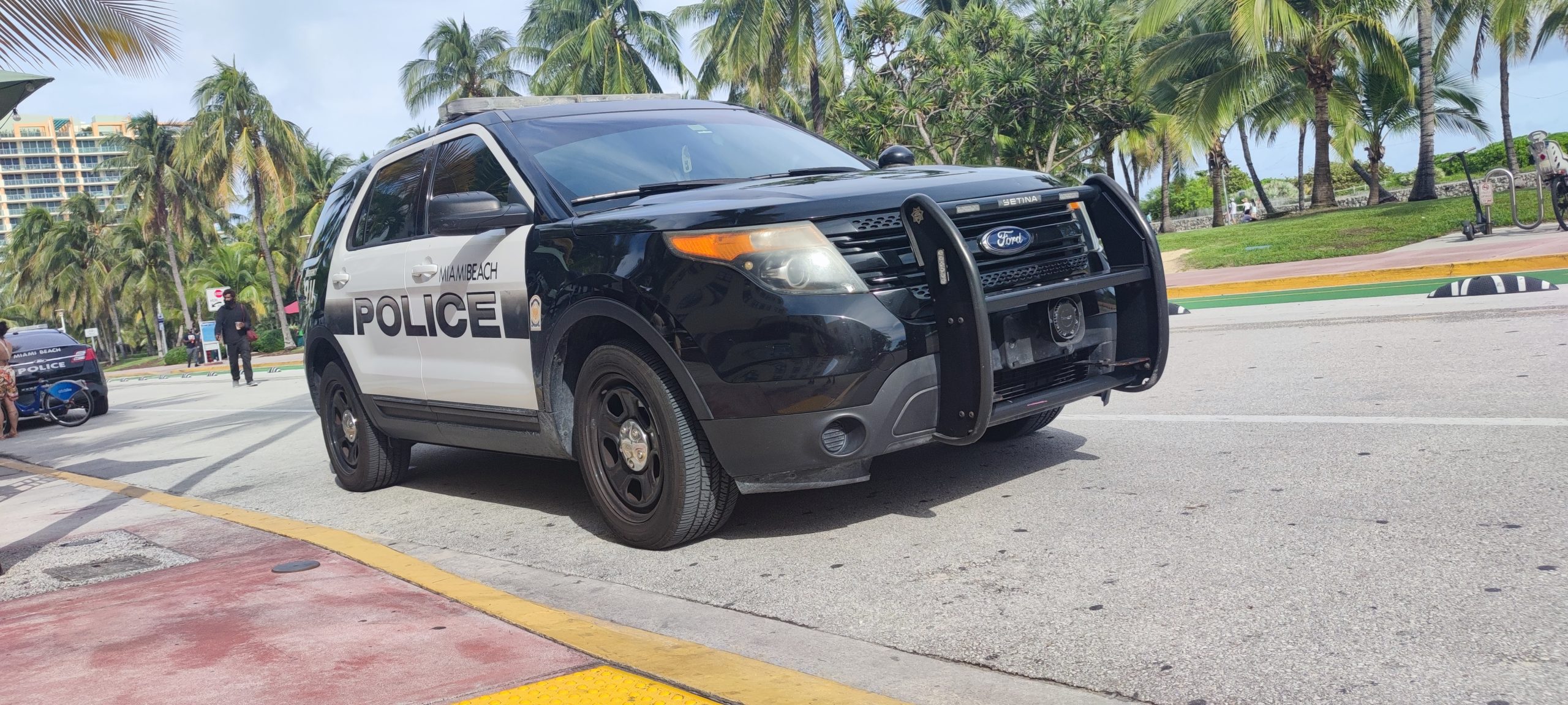 Xe tuần tra cảnh sát tại Florida