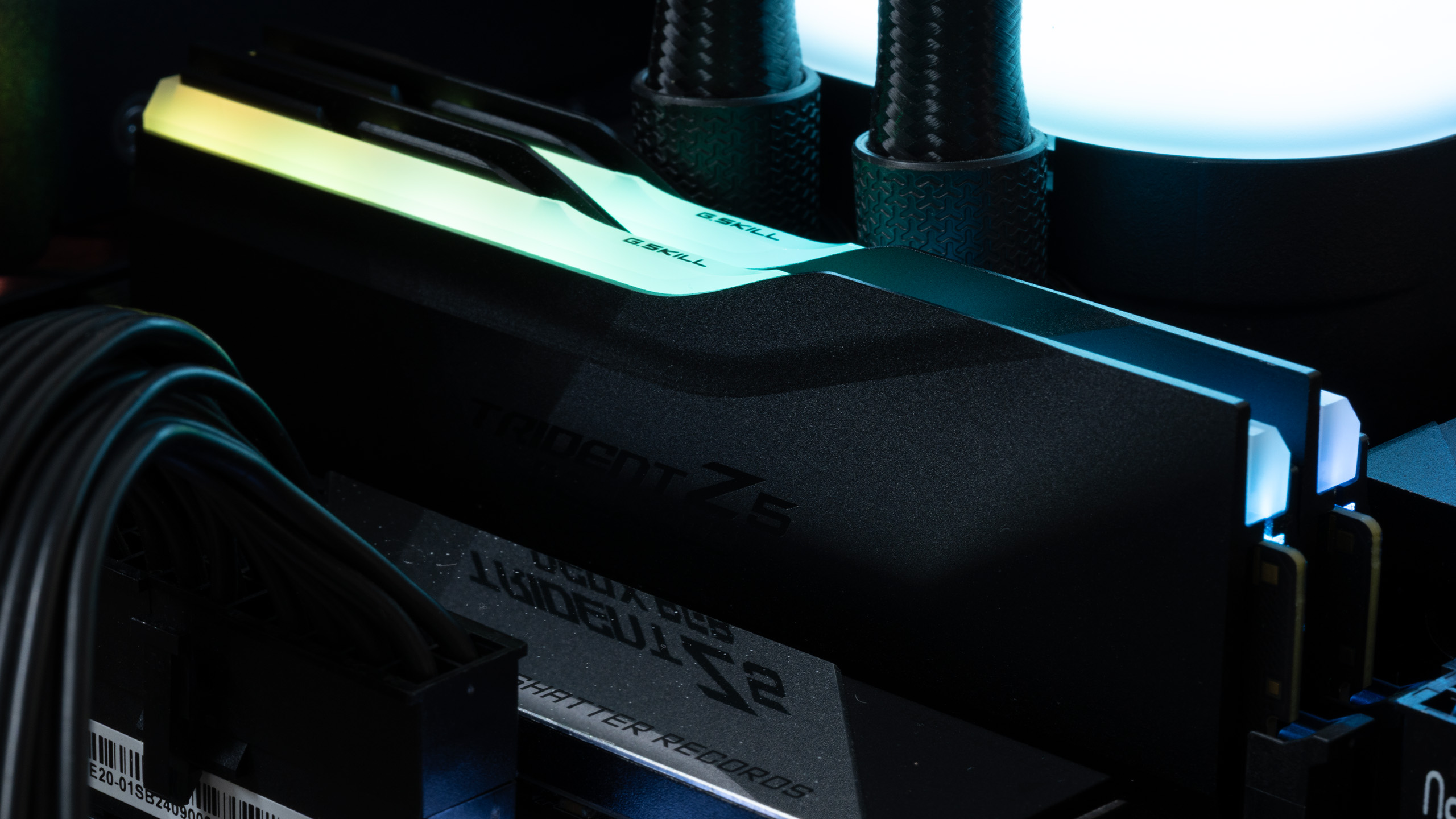 Kit RAM G.Skill Trident Z5 Neo RGB DDR5-6000 CL30 AMD EXPO