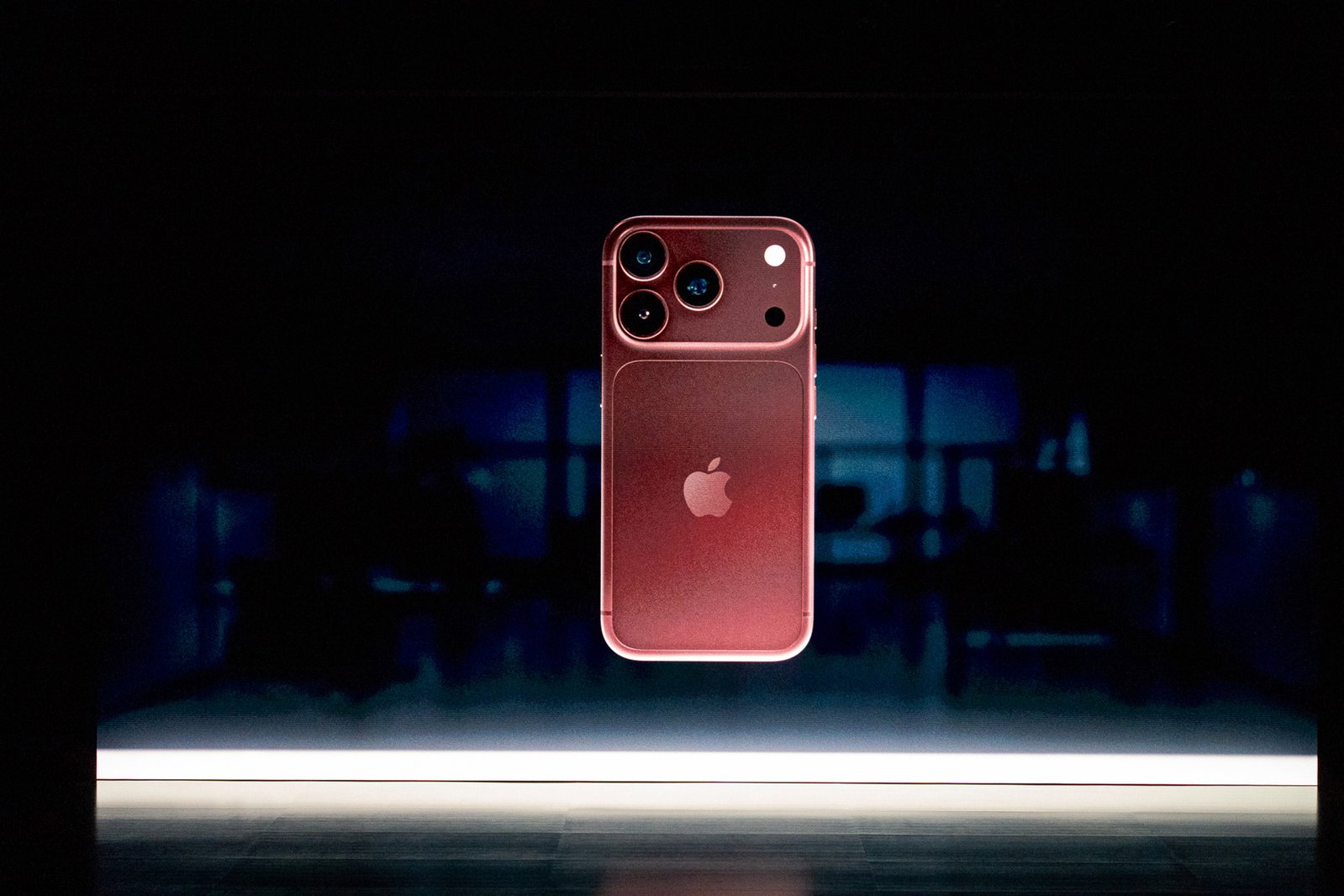 iPhone 18 Pro màu Burgundy