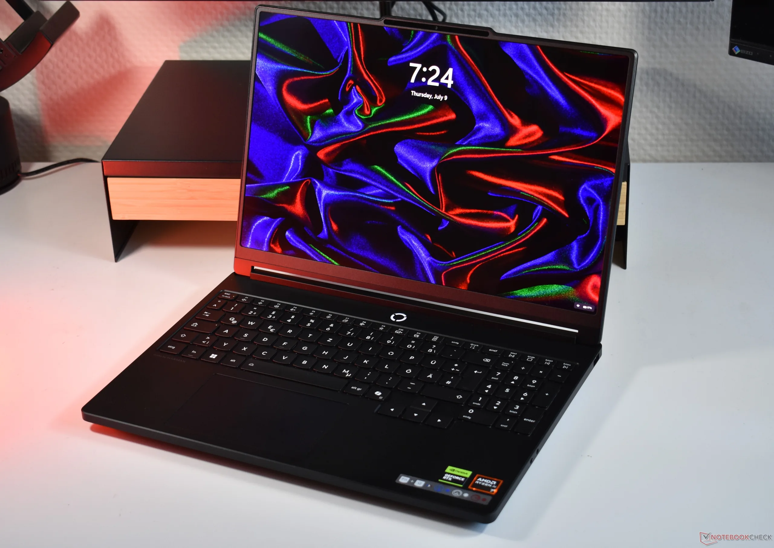 Lenovo Legion 5 15AGP11 dùng RTX 5060 Laptop