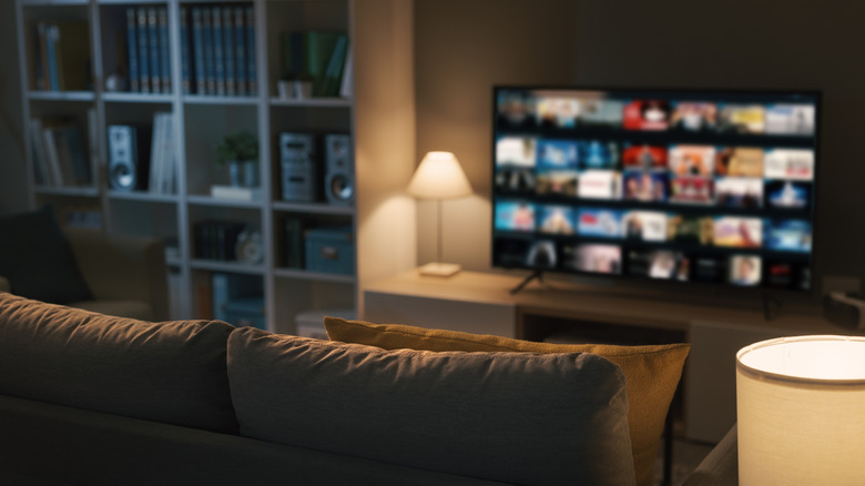 Dây HDMI dài dùng trong hệ thống TV hoặc máy chiếu