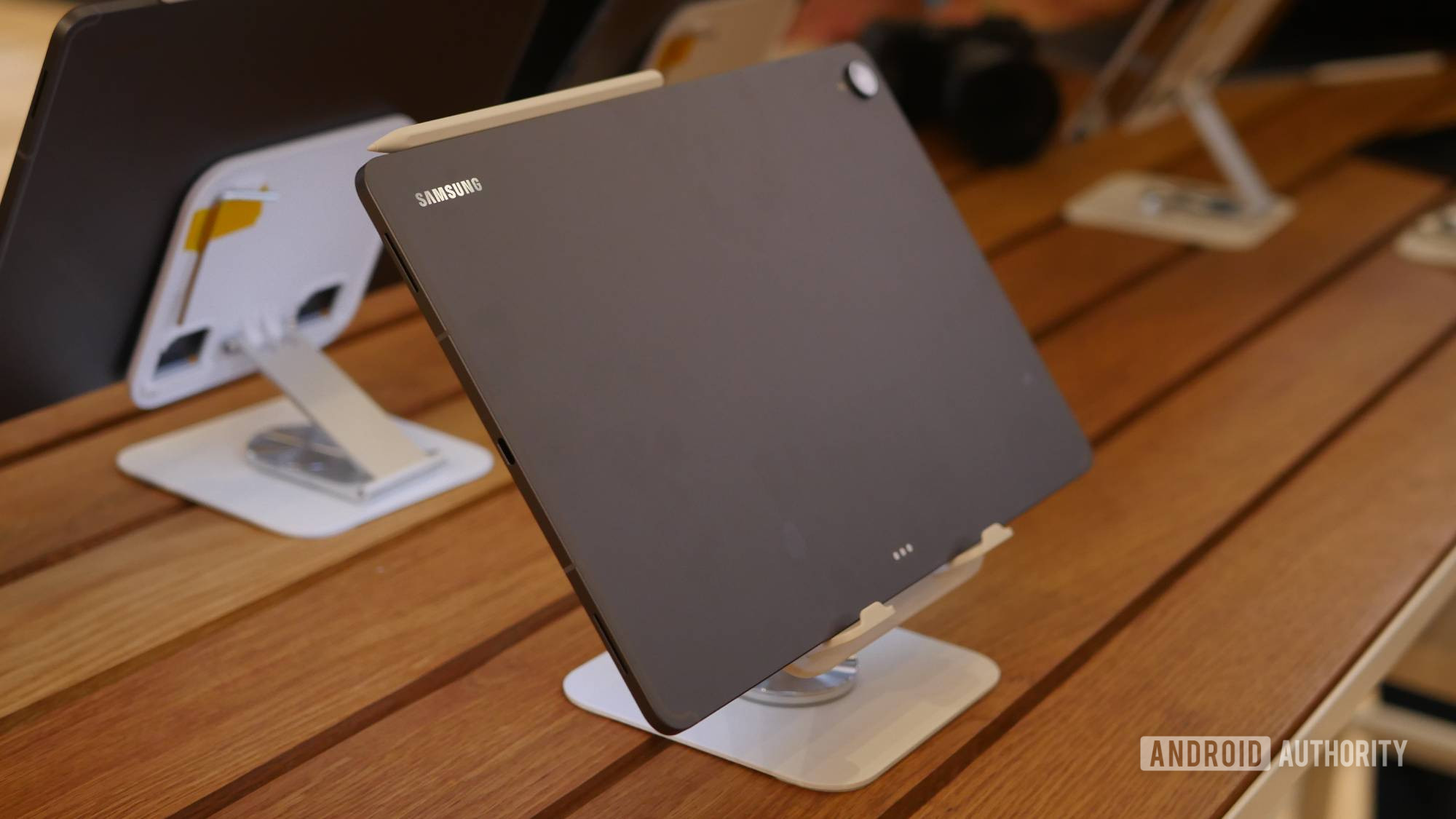 Mặt lưng Galaxy Tab S12 Plus