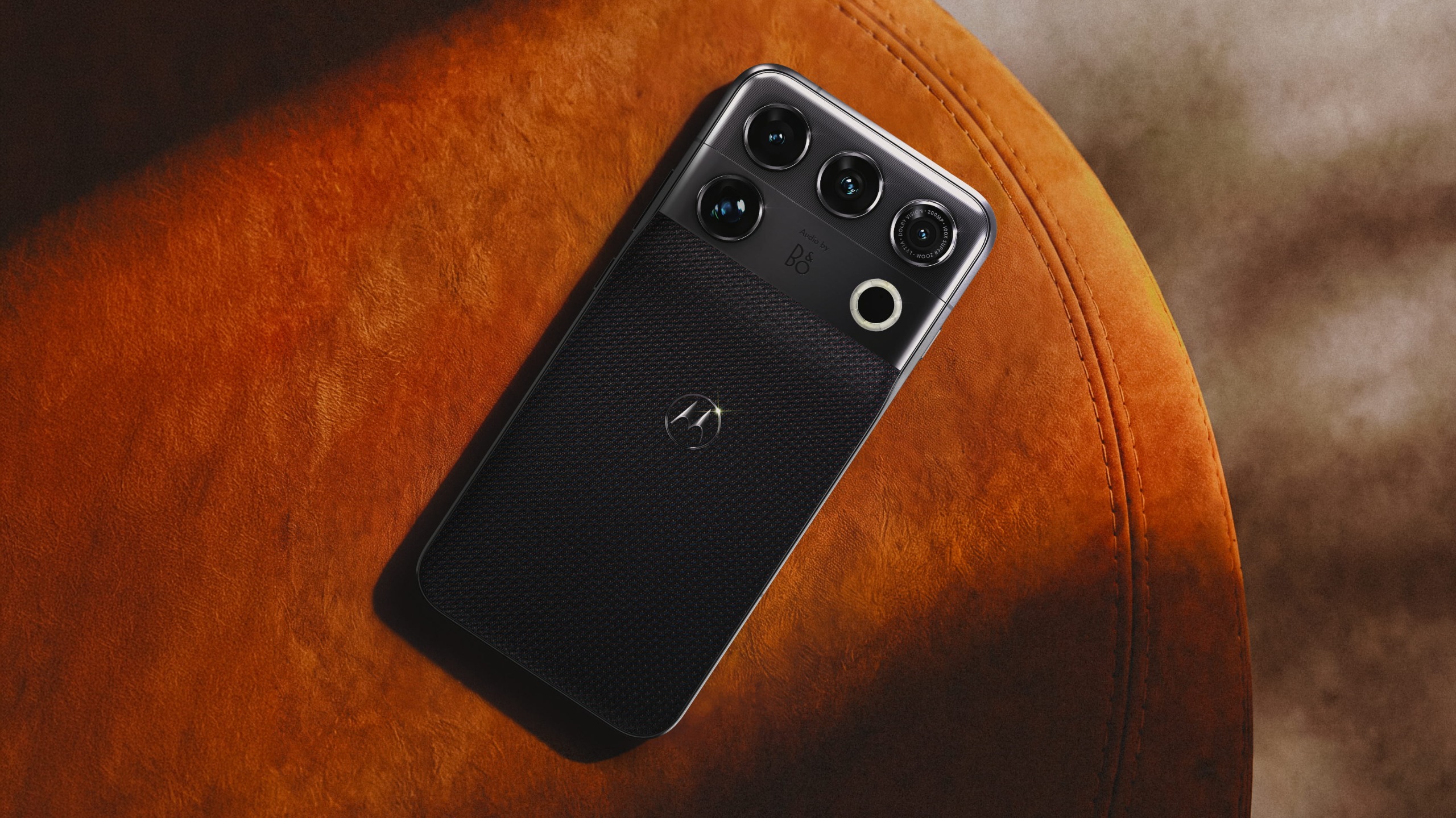 Motorola Signature 27 nhìn từ phía sau