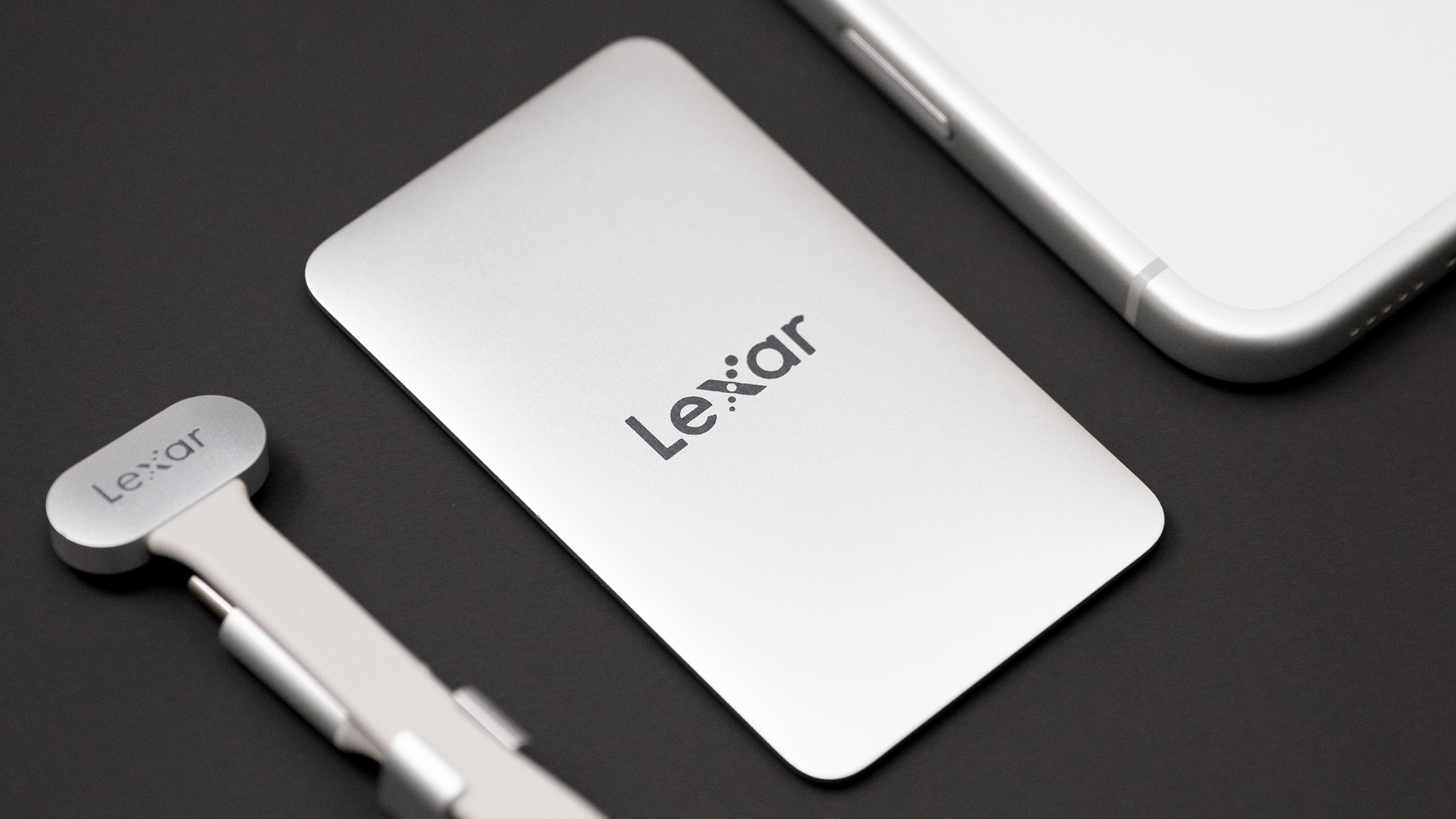 Cận cảnh thân máy siêu mỏng của Lexar Muse