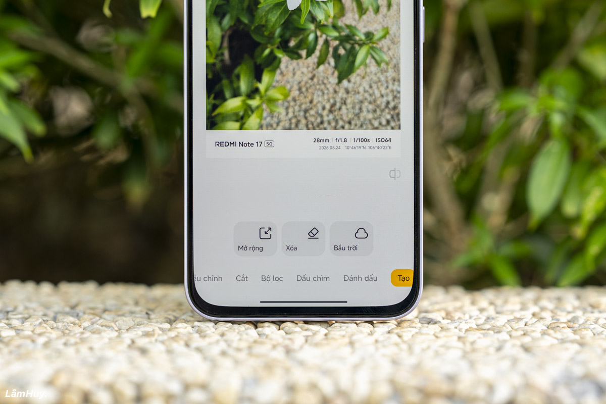 REDMI Note 17 5G được tích hợp sẵn nhiều chức năng AI để chúng ta tận dụng làm đẹp ảnh khi cần thiết.