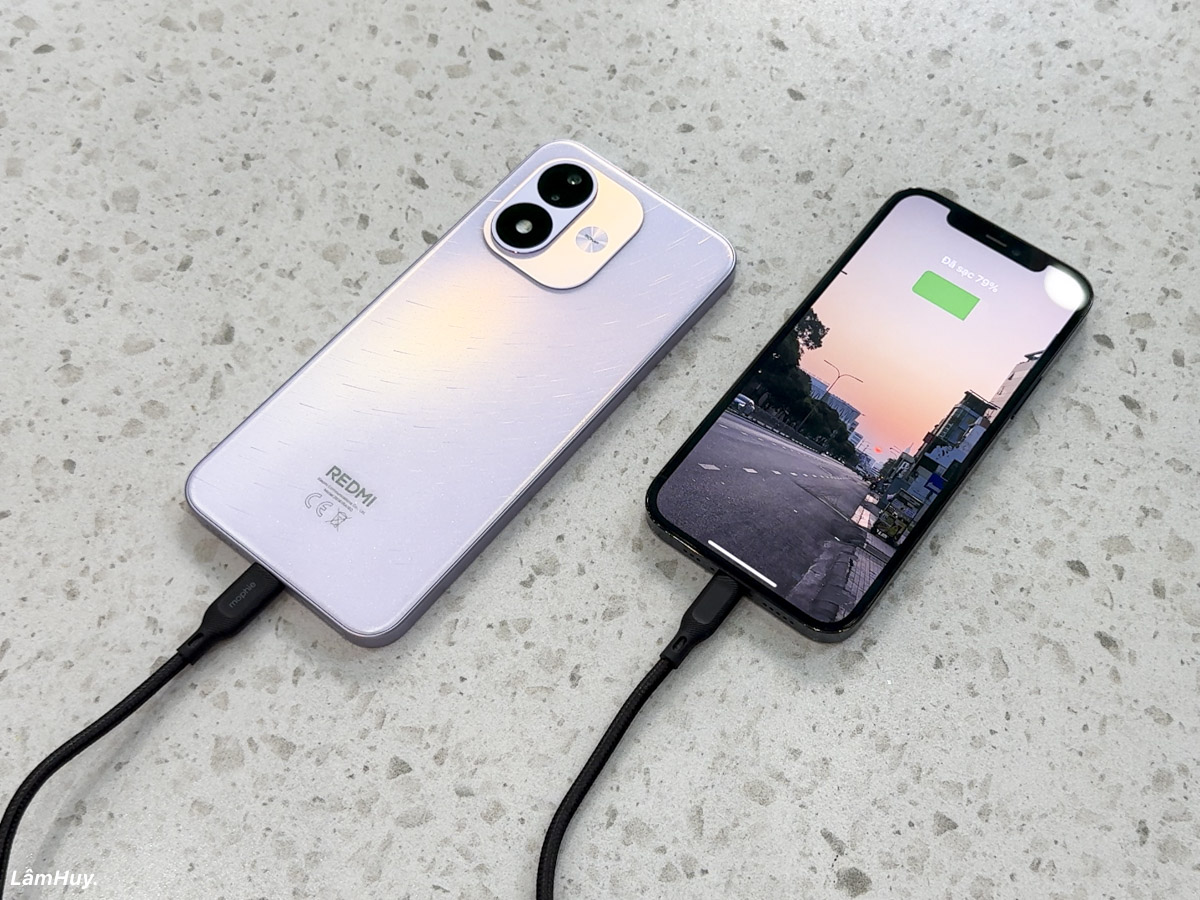 Chức năng sạc ngược có dây của REDMI Note 17 5G rất tiện trong một số tình huống nhất định.