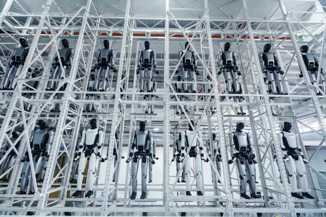 Dây chuyền sản xuất robot hình người tại nhà máy Liễu Châu