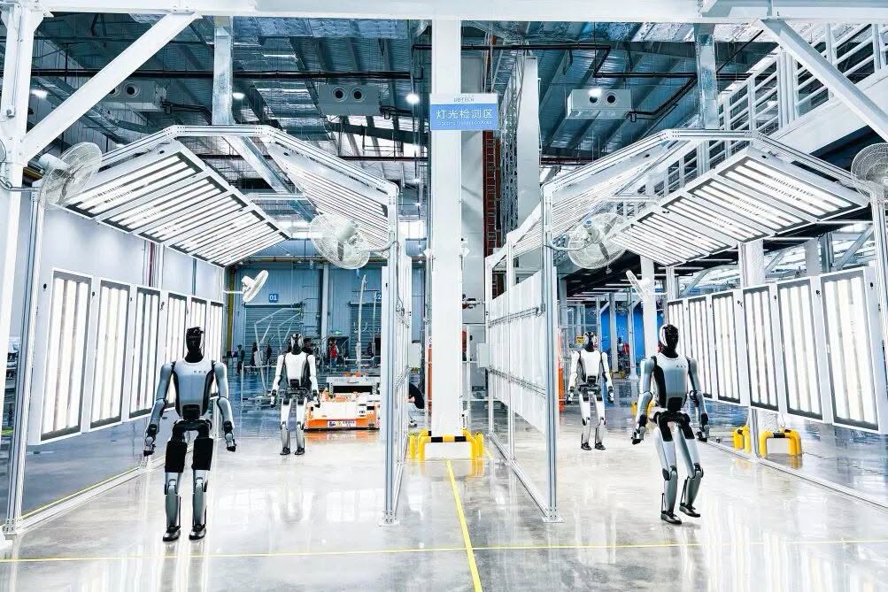Robot điều phối linh kiện bên trong siêu nhà máy UBTECH