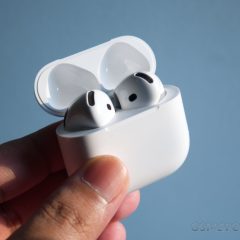 AirPods 5 trong hộp sạc mở