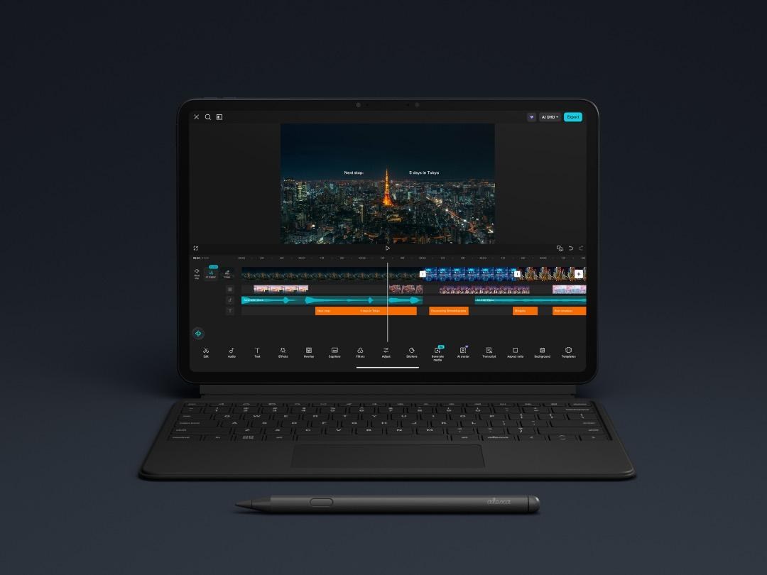 Amazon Alexa Tablet đi cùng bàn phím rời và bút cảm ứng Pro Pen.