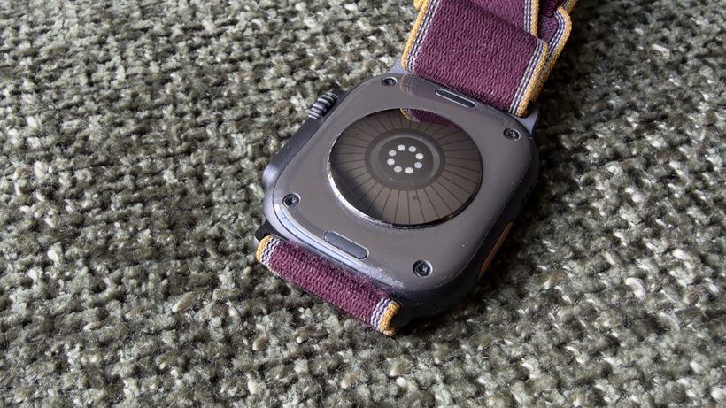 Apple Watch Ultra 4 HR sensor