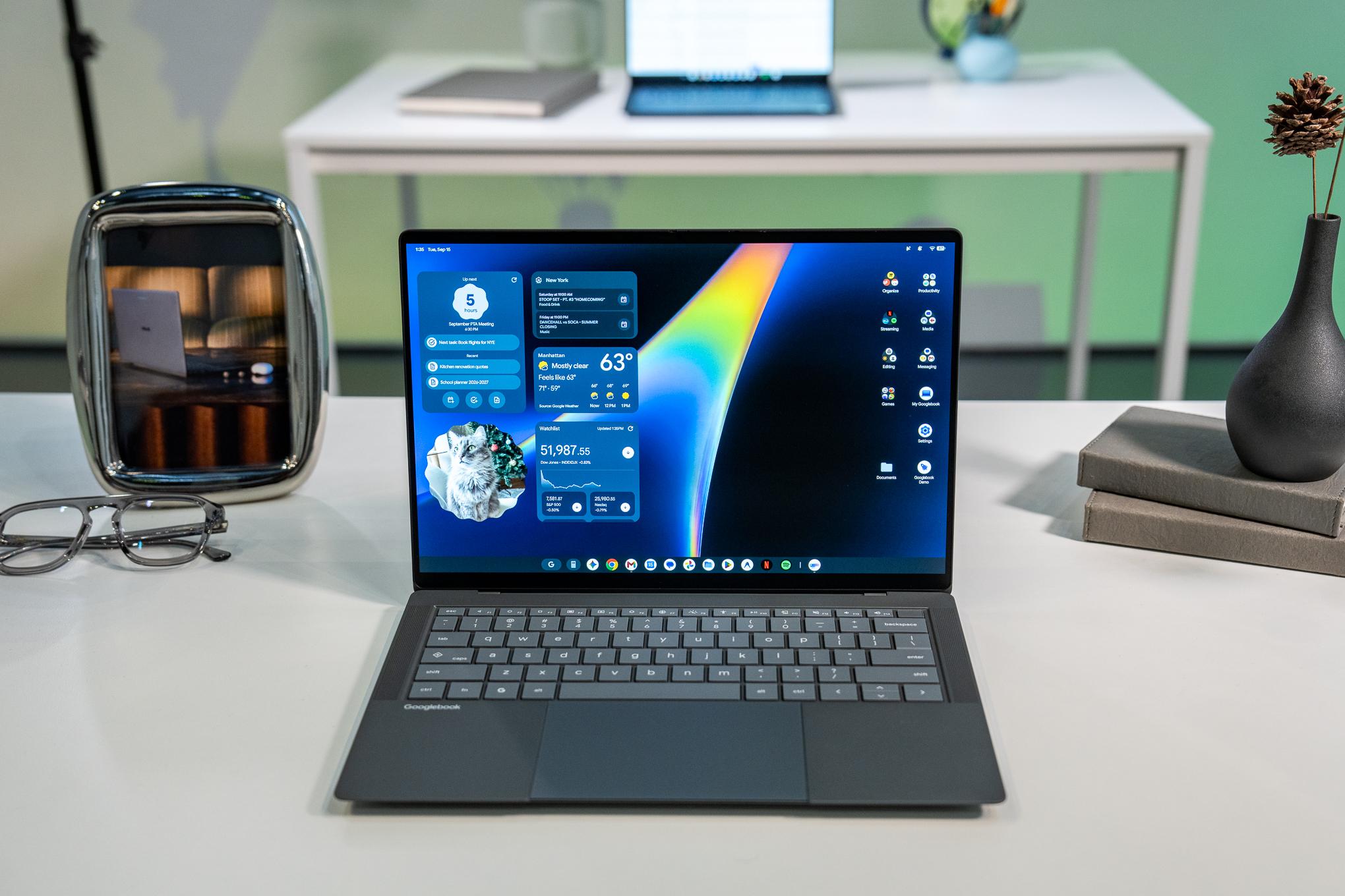 Asus Googlebook 14 tại sự kiện trải nghiệm