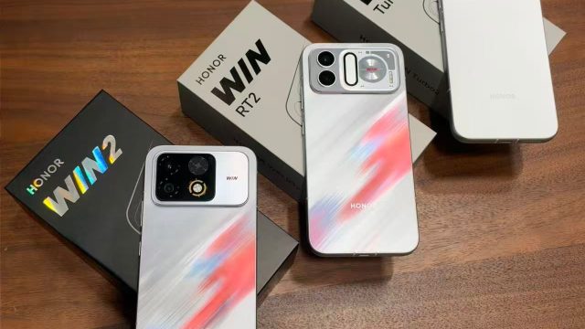 Ba điện thoại Honor được cho là Win2, Win RT2 và Win Turbo2 đặt cạnh hộp sản phẩm